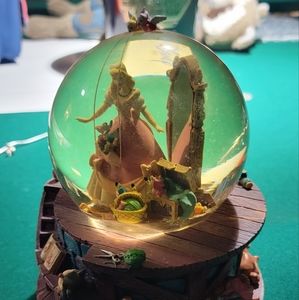 Cinderella A Dream Is A Wish Your Heart Makes snow globe